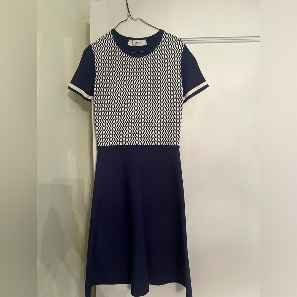 VALENTINO 💯 Authentic V Logo Dress XS